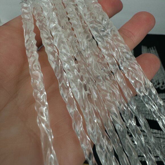 Lot of 99 Vtg Plastic Clear Icicle Twist Ornaments Glow in Dark Thin 5.5in wHook - Picture 6 of 12